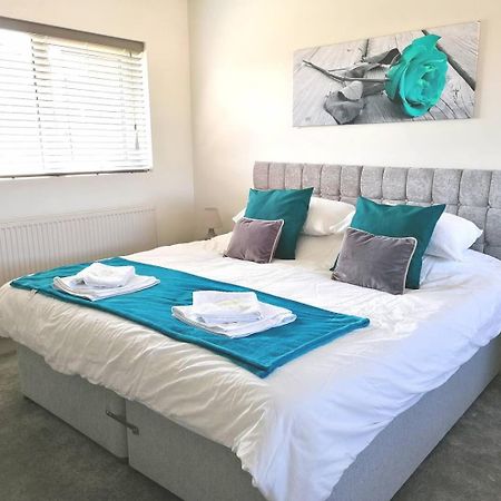 Villa Magnificent, Renovated Whole House With Garden Sheffield Esterno foto