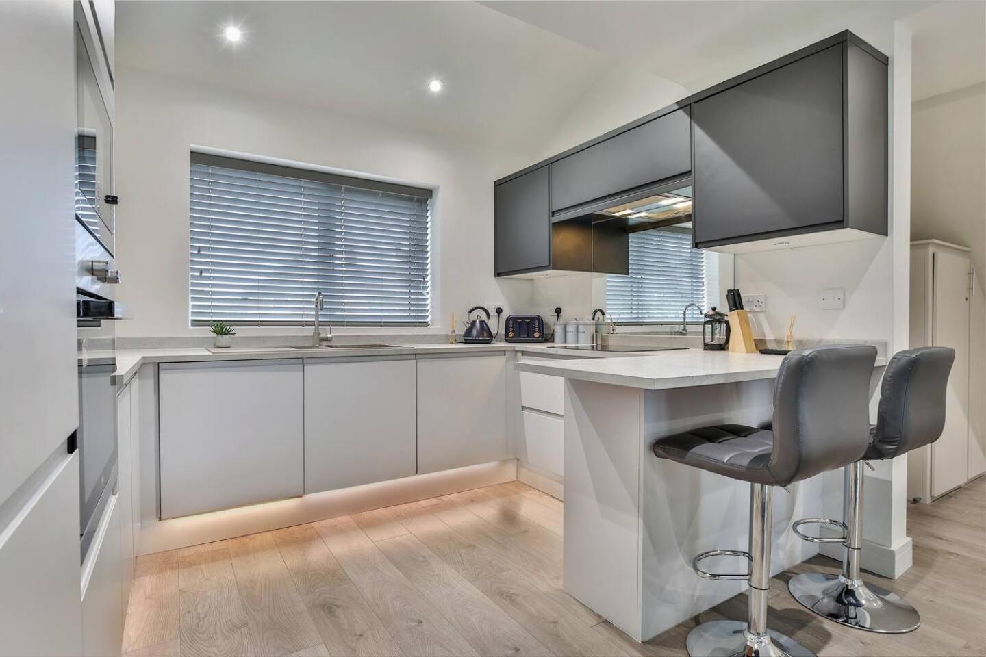 Villa Magnificent, Renovated Whole House With Garden Sheffield Esterno foto
