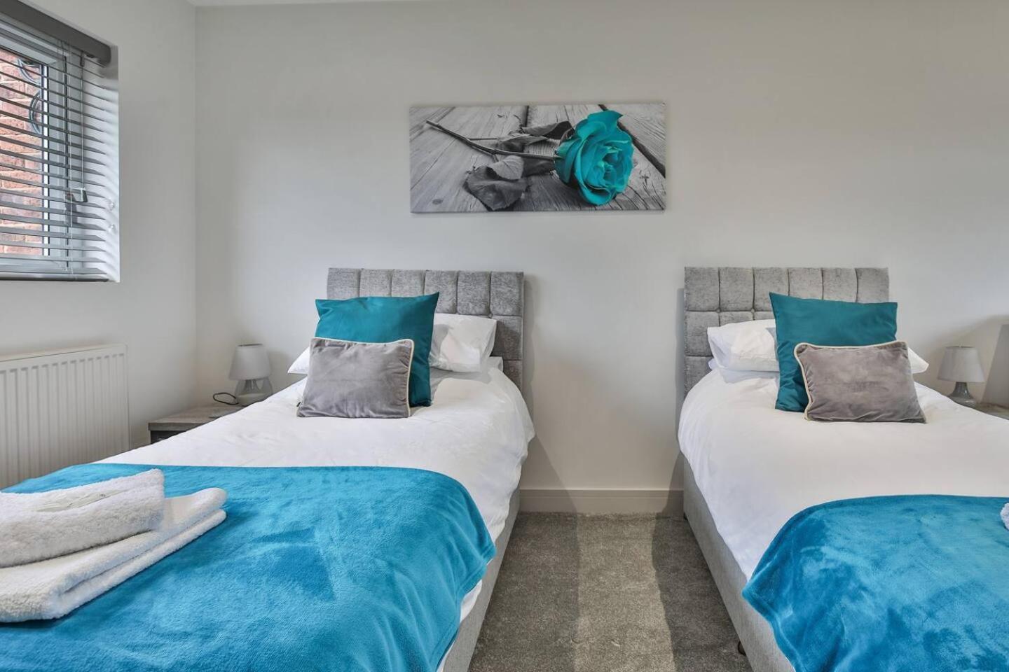 Villa Magnificent, Renovated Whole House With Garden Sheffield Esterno foto